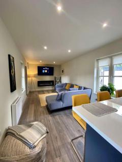 Impeccable 1-Bed Apartment in gated secure setting - 5