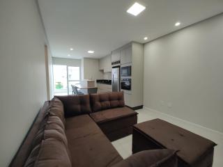 Pe na areia - 50m praia - 2 km aeroporto Navegantes -11 km Beto Carrero - 19 km de Balneario Camburiu SC - 5