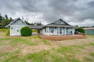 Serene Island Retreat with Beach Access and Mtn Views! - Freeland - 9