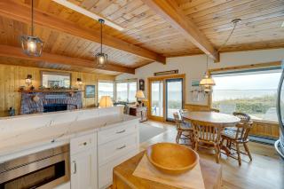 Serene Island Retreat with Beach Access and Mtn Views! - Freeland - 1