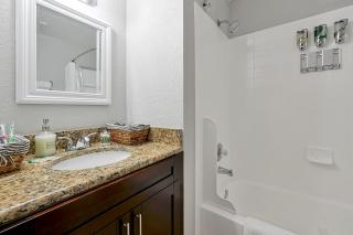 Comfortable private room in Tampa: The Wanderlust - Tampa - 1