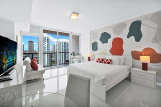 Stylish Studio Icon, W Hotel Waterfront Building - Miami - 0
