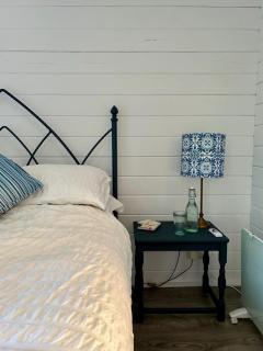 Driftwood Dreams Garden Cabin - Lyminster - 2