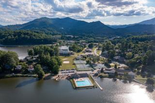 Bishop's Robin Cottage - Lake Junaluska - 6