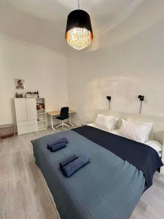 3-BR Flat in Jewish Quarter - Budapest - 1
