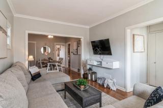 Pearly Gates l 3 Bed l Sleeps 5 l w 2-Car Garage - 8