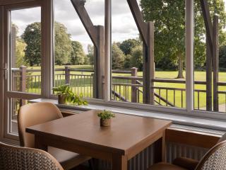 Delta Hotels by Marriott Tudor Park Country Club - 4