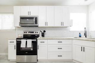 2 bed 2 bath Modern Farmhouse in Old Town Spring - Spring - 2
