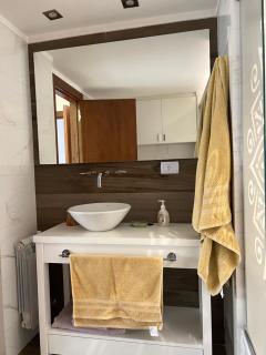 Alucinante departamento en La Perla 3 ambientes con aire acondicionado y calefacción central - 4