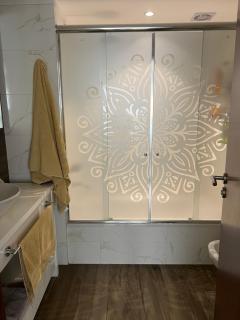 Alucinante departamento en La Perla 3 ambientes con aire acondicionado y calefacción central - 5