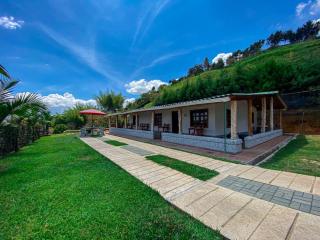 Finca Palma de Coco, Municipio de el Peñol Antioquia - 1