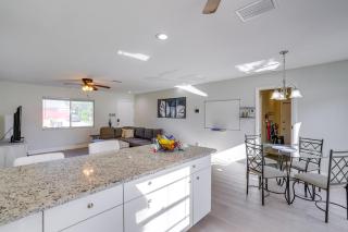 Fort Myers Vacation Home with Patio about 14 Mi to Beach - Fort Myers - 1
