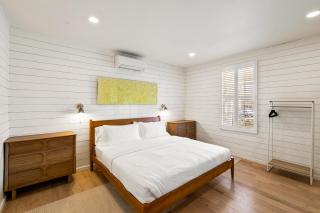 Boutique Room steps from Downtown Mall Rose Jean Room 1 - Charlottesville - 2