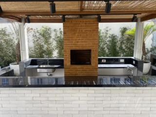 30 secs to the beach, 3 balconies, 2 bdrms ensuite - 3