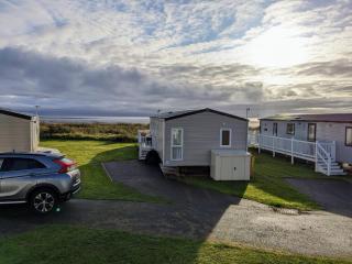 Beautiful Pet Friendly Southerness Caravan With Sea View & Decking Area - 9