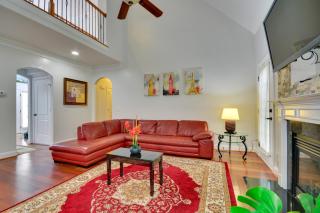High Point Vacation Rental w/ Private Deck! - 6