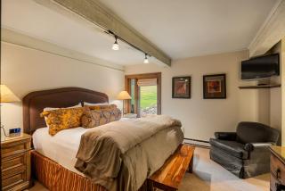 Enclave 101, Snowmass Ski-In Ski-Out Condo with Shared Pool & Hot Tub - 3