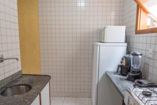 em frente à PRAIA de Taperapuan; piscina; 1 quarto; WiFi 300 mbs; Estacionamento Gratuito 1 veículo - Porto Seguro - 3