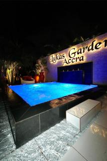 Lukas Garden Accra with Pool, Jacuzzi & Gym - 4