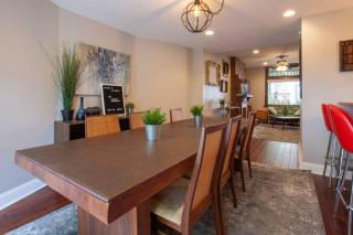 Light and Bright Renovated Farmhouse in the City - Pittsburgh - 7