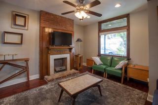 Light and Bright Renovated Farmhouse in the City - 2