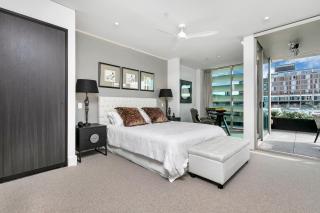 QV Waterfront Glamour (1121) - Auckland - 2