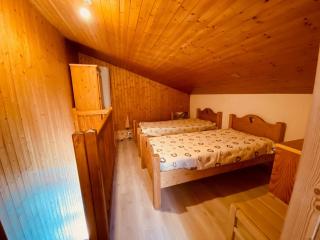 Duplex au cœur du village avec balcon et garage à La Clusaz, proche des pistes et commodités - FR-1-459-216 - 2
