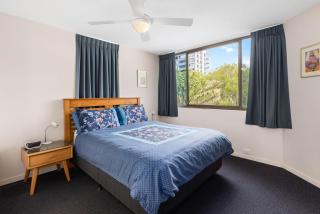 Eastbourne U6 80 Esplanade Golden Beach - Caloundra - 6