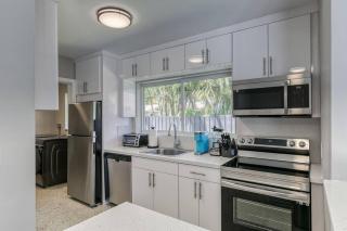 Sunshine Manors 2017-3 - Fort Lauderdale - 4