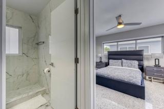 Sunshine Manors 2017-3 - 2