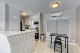 Sunshine Manor 2017-1 - Fort Lauderdale - 1