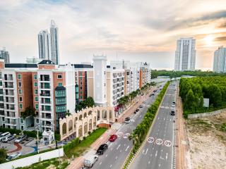 ESPANA RESORT CONDO PATTAYA by LUX - 7