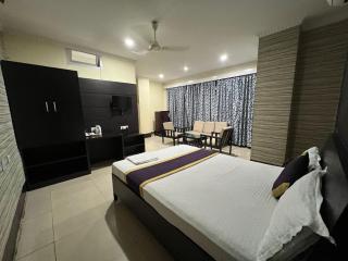 Hotel Bluemoon - Guwahati - 4