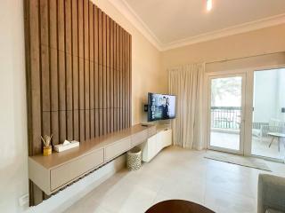 202 Ansam Studio with Stunning Pool View - 8
