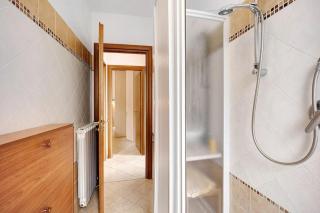 B179 - Riva appartamento con giardino - 1