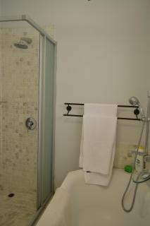 Lonehill - Suite 2C - 6