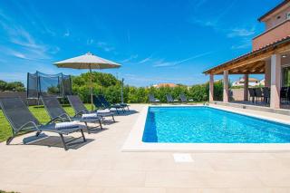 Villa Enjoy mit privatem Pool, by Istrabook - Pula - 4