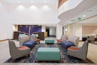 La Quinta by Wyndham Omaha Airport Downtown - Omaha - 1