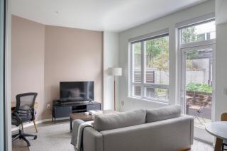 First Hill 1br w gym bbq nr park SEA-638 - 0