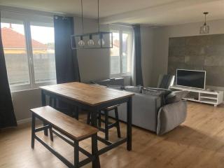 Maison entière T3 avec jardin et parking privatif bien situé - Saran - 0