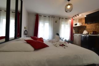 Appartement jacuzzi privatif : Urban Love - Verneuil d’Avre et d’Iton - 3