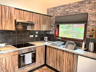 Primrose 19-Woodland Lodges-Carmarthen-Pembroke - St Clears - 3