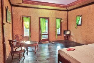 idjen Resto & Guest House deluxe - Jambu - 5