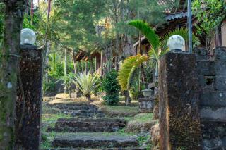 idjen Resto & Guest House - Jambu - 1