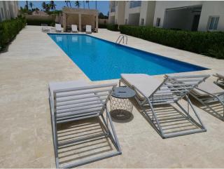 Cozy 2 bedroom apartment 7 minutes walk to beach. - 7
