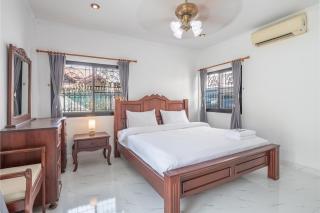 Deluxe 3 bedrooms Villa with fancy pool in downtown Pattaya - 3