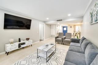 Resort Perks, Private Patio: Palm Springs Condo! - 8