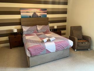 24 Castle Hume Court Holiday House - Enniskillen - 9