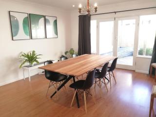 Island Home - minimum 7 days - 9