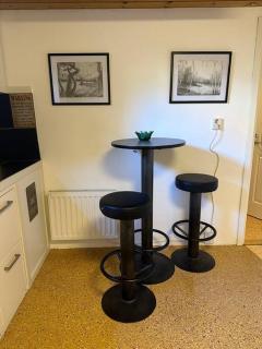 B & E Apartment - Huddinge - 1